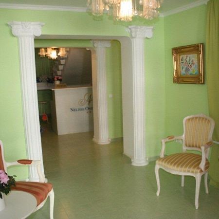 Hotel Nelisse بوخارست المظهر الداخلي الصورة