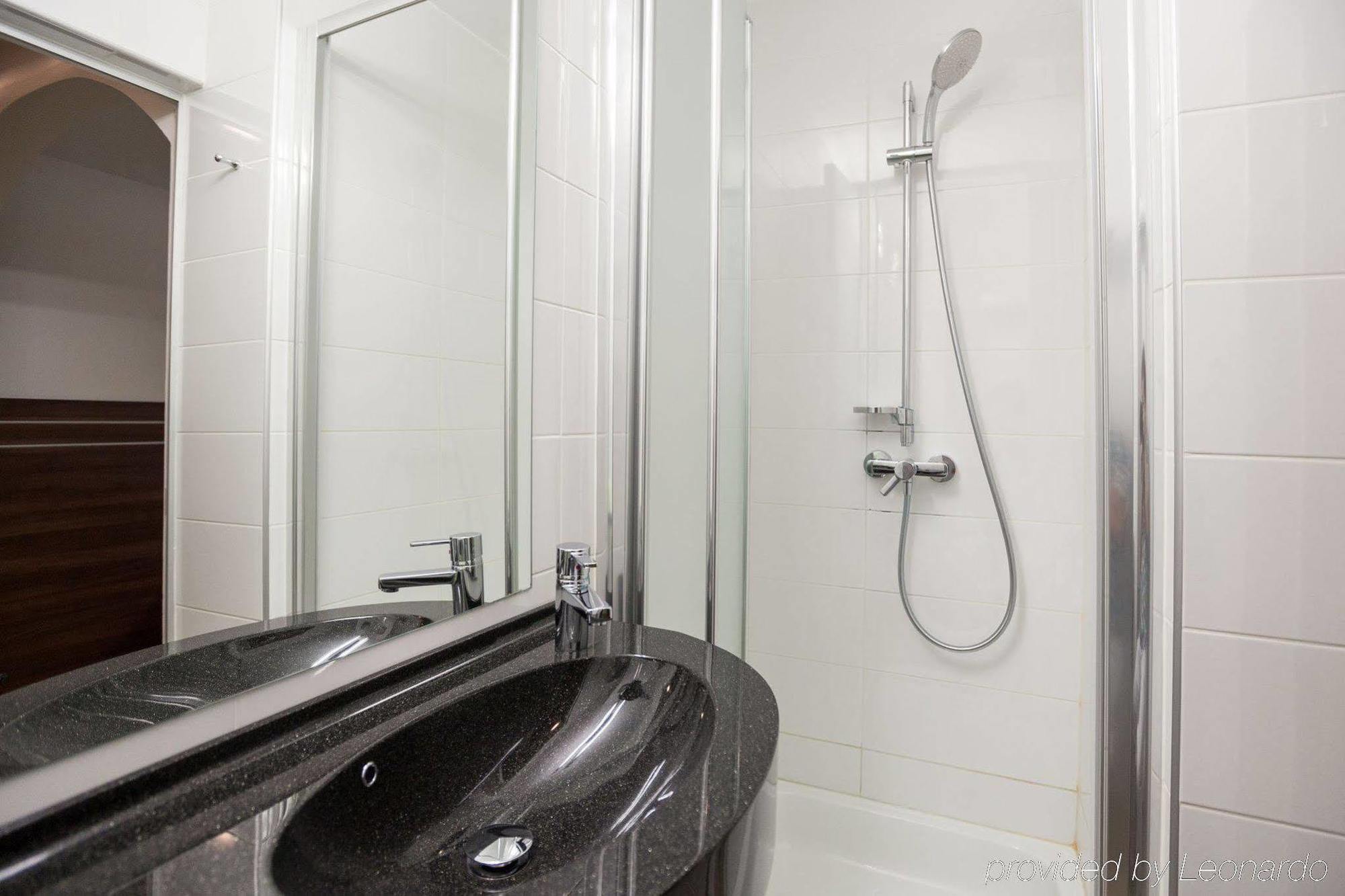 Hotel Nelisse بوخارست المظهر الخارجي الصورة