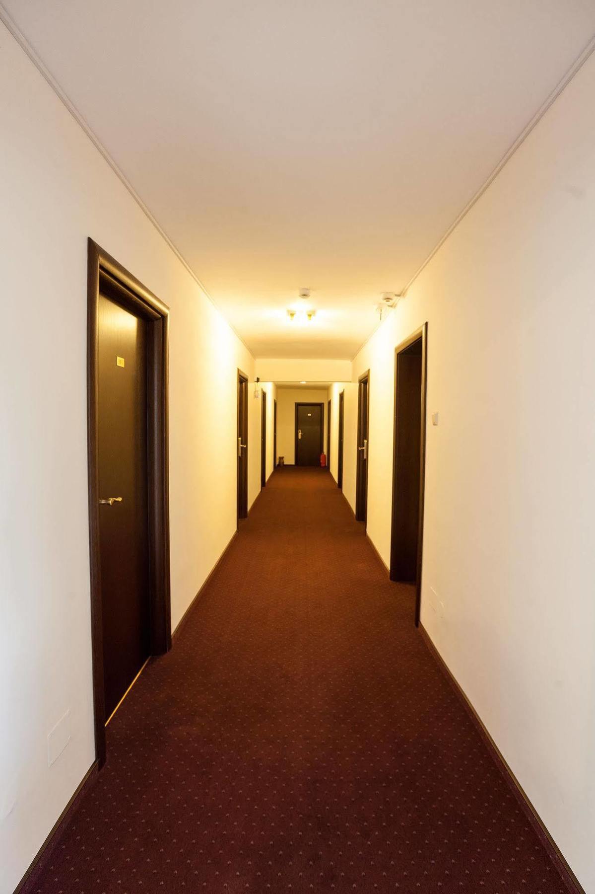 Hotel Nelisse بوخارست المظهر الخارجي الصورة