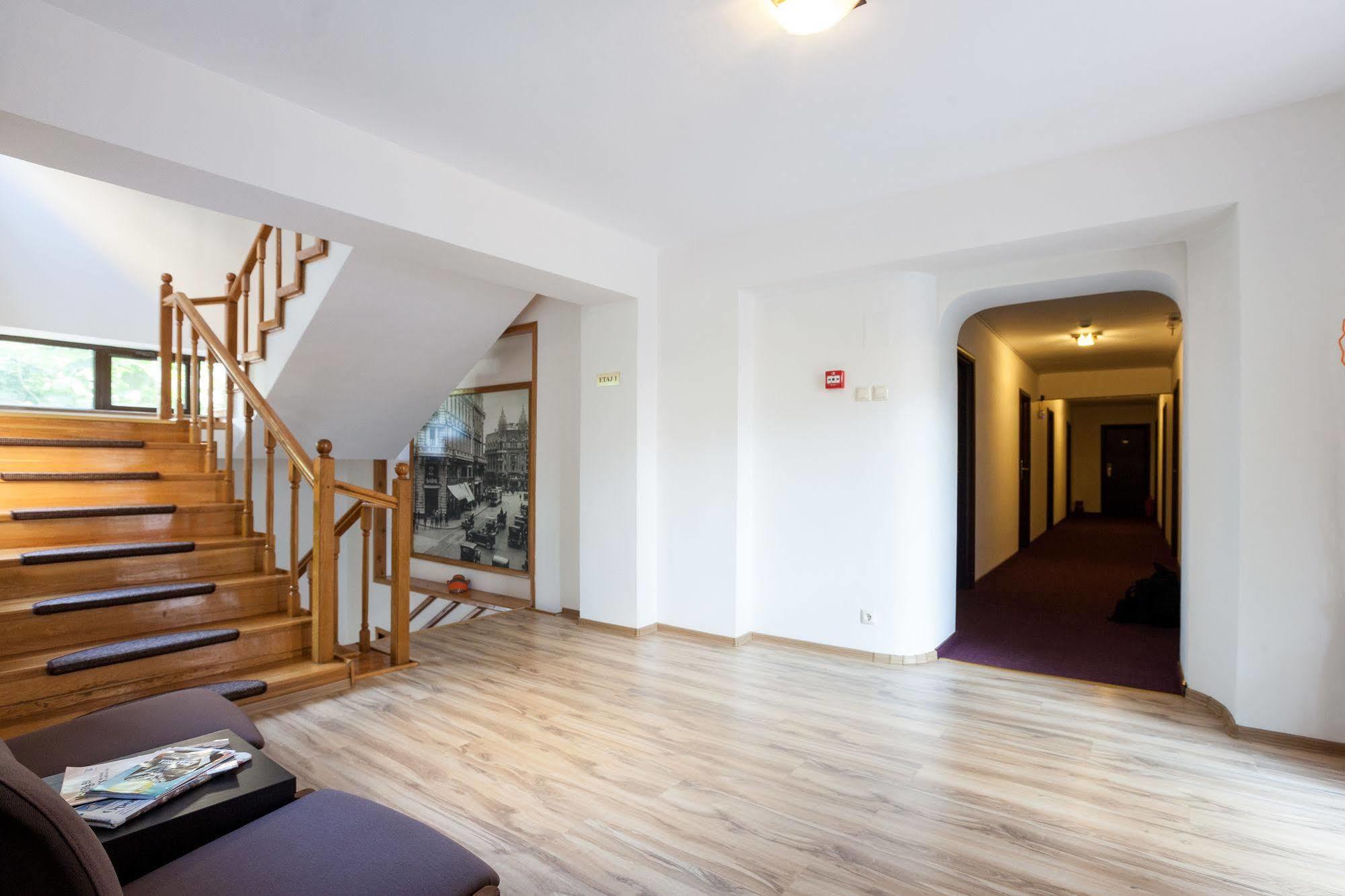 Hotel Nelisse بوخارست المظهر الخارجي الصورة